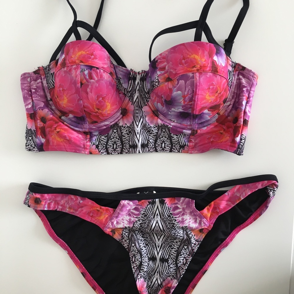 Bikini Set - Size Small Top, Medium Bottoms